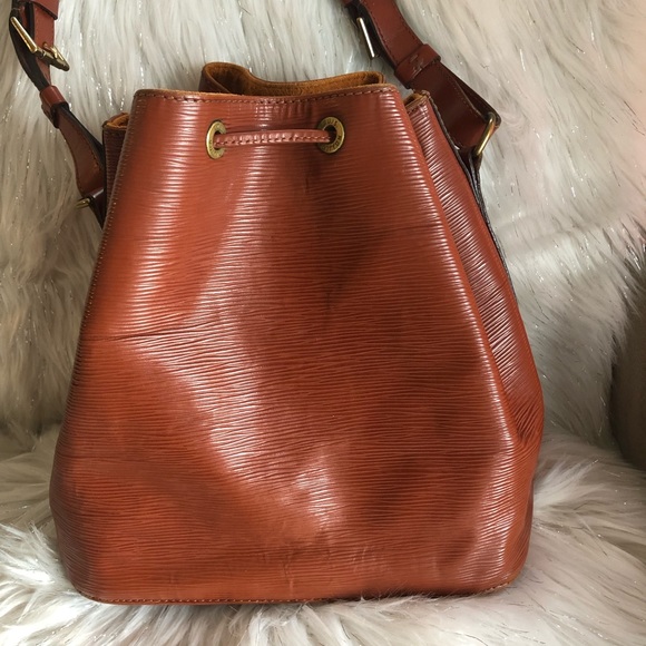 💯% Authentic Louis Vuitton Epi Petit Noé Bucket - Picture 2 of 9